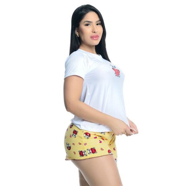 Pijama Feminino Shorts e Camiseta com Manga Curta Estampado Hot Love